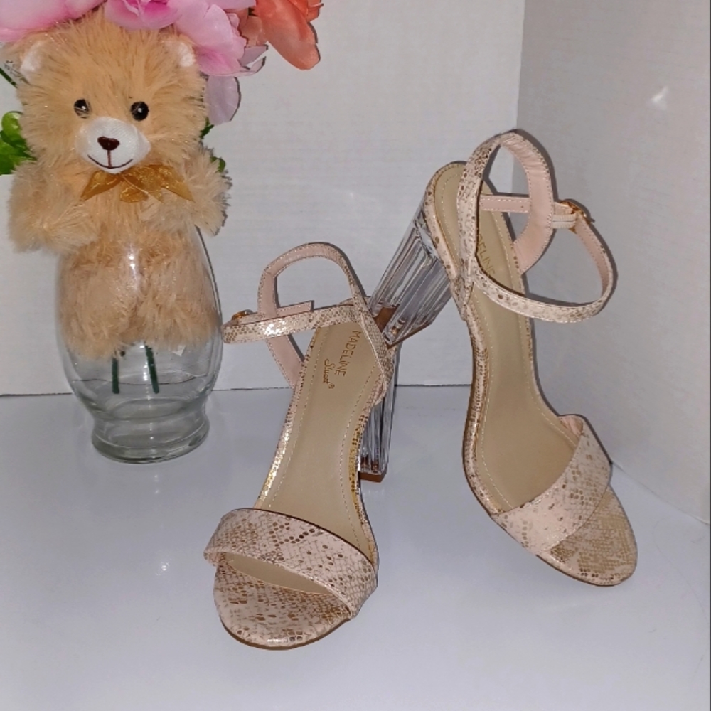 MADELINE STUART Women's Tan/Gold Sandals 4" Clear Block Heel Size 10 M Open Toe.